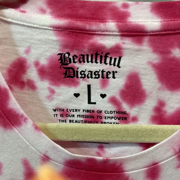 Beautiful Disaster Sleeve Less L - Picture 4 of 4